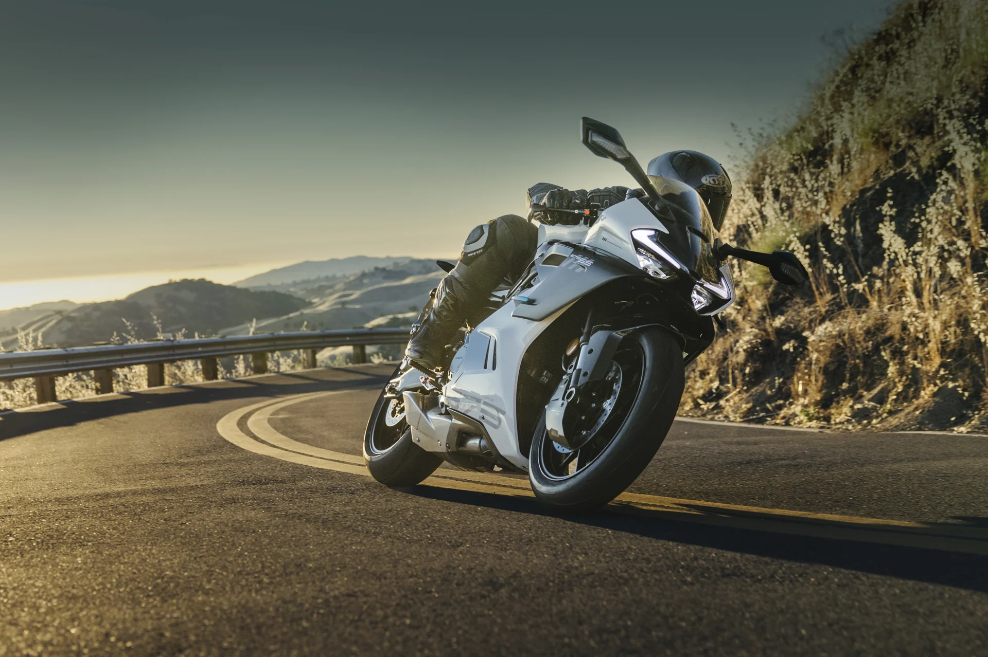 87-Gowhere Luxo - Ano XV - N.87 - 2011 - Flipbook by sidney | FlipHTML5, image size:1920x1278