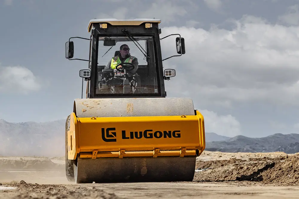 Cilindru compactor LiuGong 6612E 8