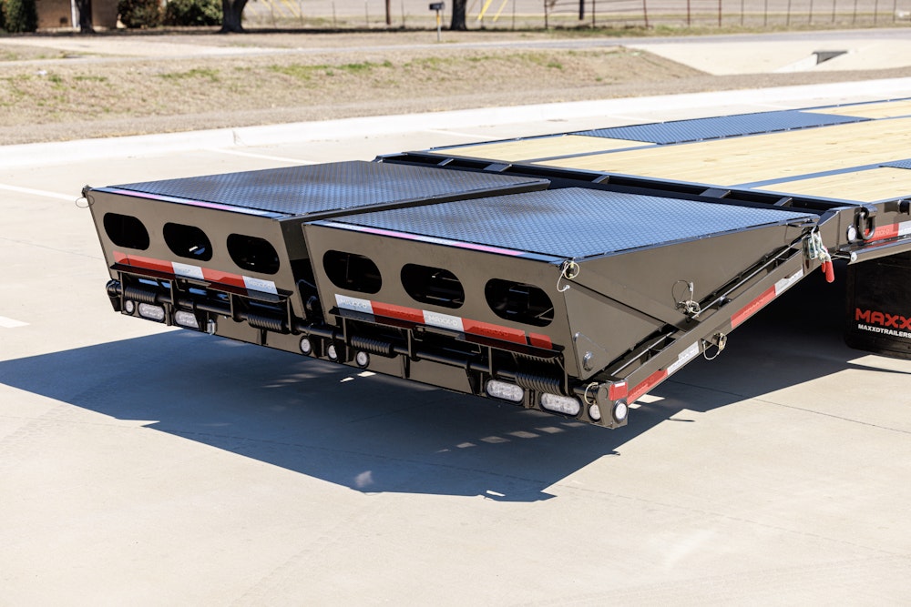 LKX LOW-PRO TANDEM DUAL FLATBED TRAILER