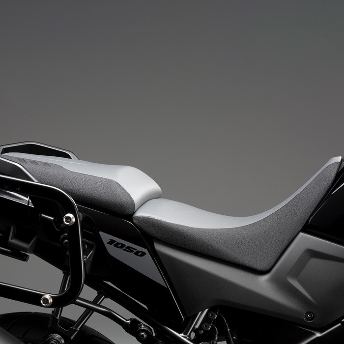 Suzuki ATV Complete Seat for Suzuki 45100-31G10-P21 45100-31G10-U3F Black Seat | Caltric | Aftermarket Branded | Plastic | 8 lb | China | ZI112A1006