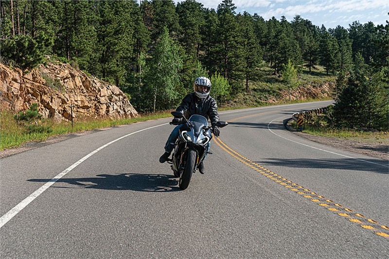 2022 CFMOTO 300SS Model | Sport Motorcycle