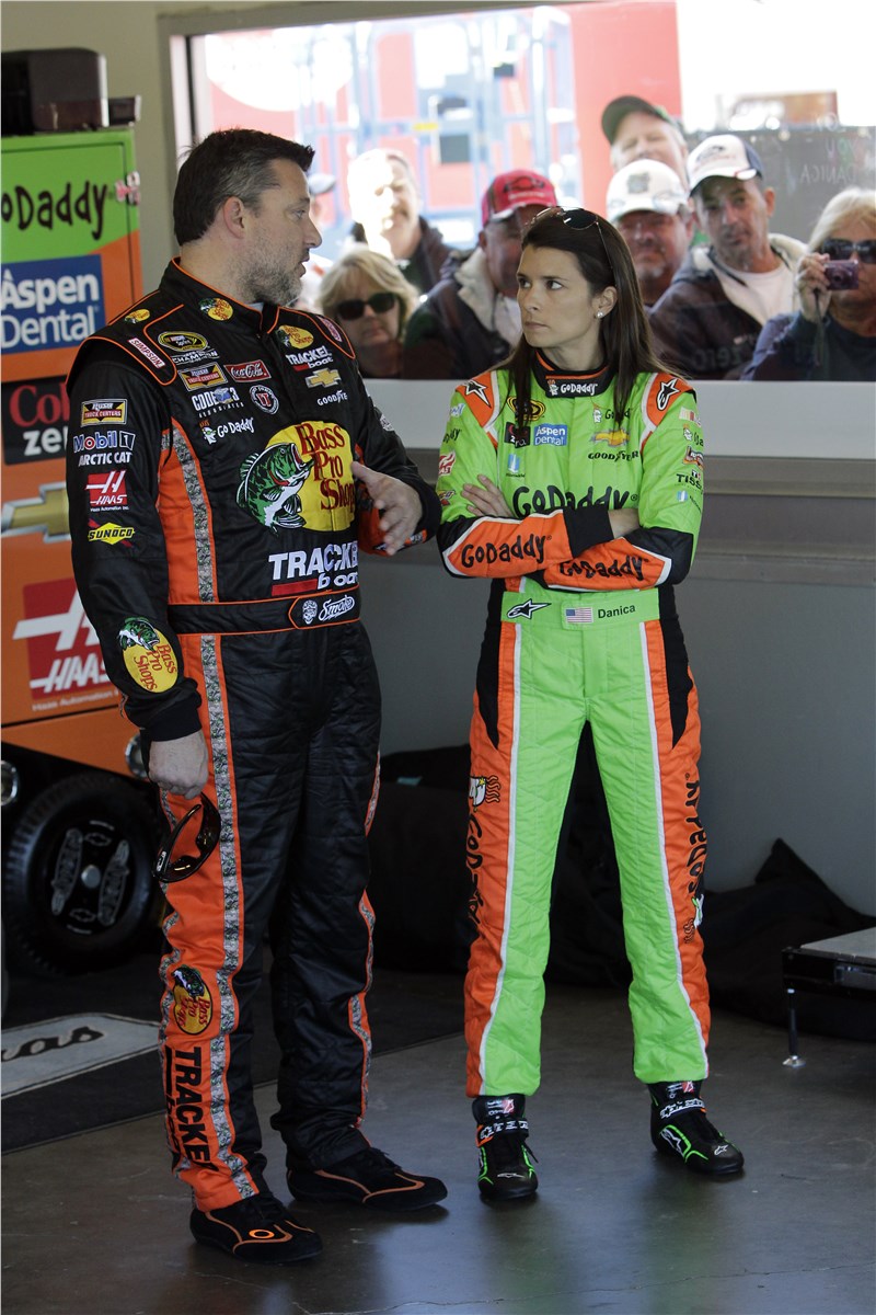 Tony Stewart : Media Gallery : 2015 DAYTONA 500, image size:800x1200